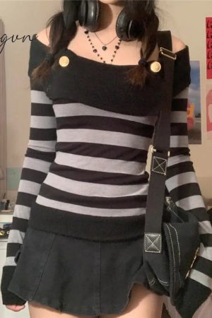 Ingvn - Fashion Trends Harajuku Retro Striped Print Grunge Tshirts Slash Neck Buttons Autumn